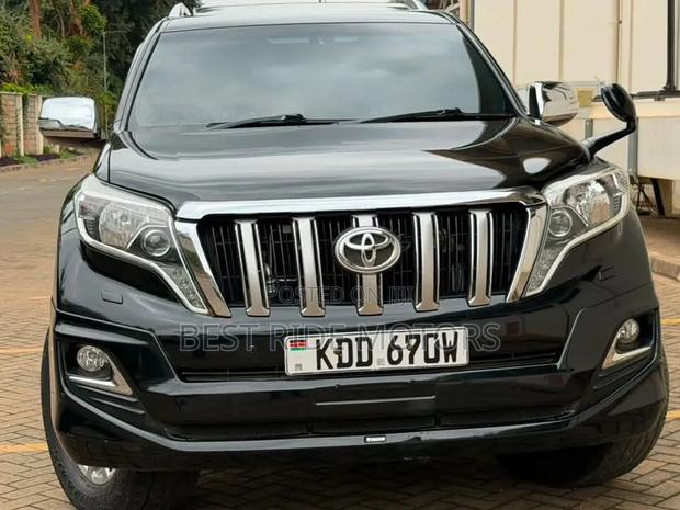 Toyota Land Cruiser Prado 2.8 2017 Black