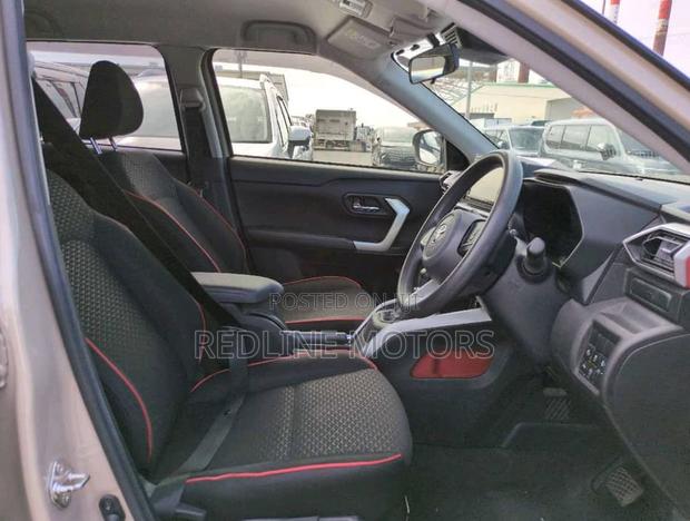 Toyota Raize 1.0 AWD 2020 Beige