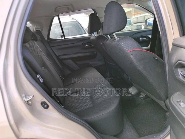 Toyota Raize 1.0 AWD 2020 Beige