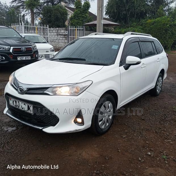 Toyota Corolla Fielder 2015 White