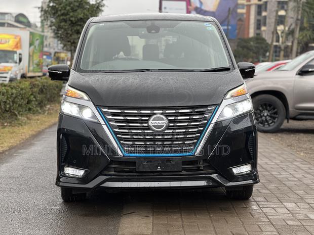 Nissan Serena 2021 Black