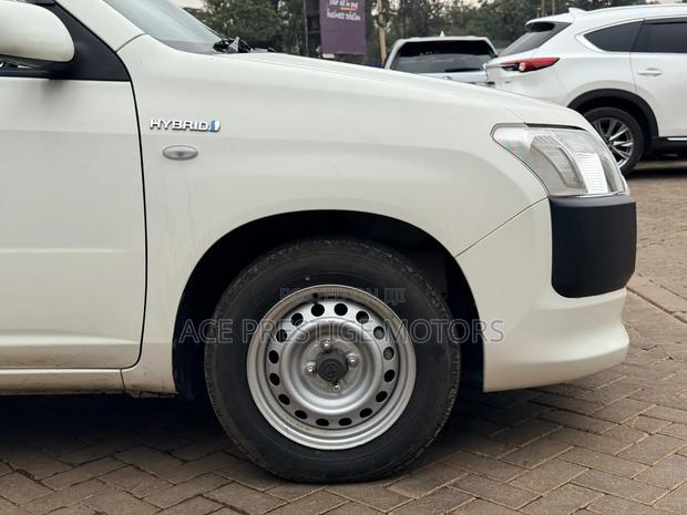 Toyota Succeed 2019 White