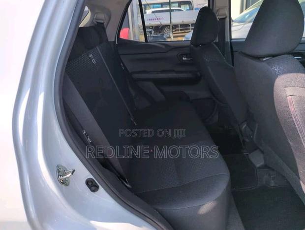 Toyota Raize 1.0 AWD 2020 Off white