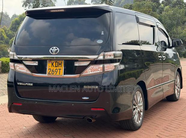 Toyota Vellfire 2014 Black