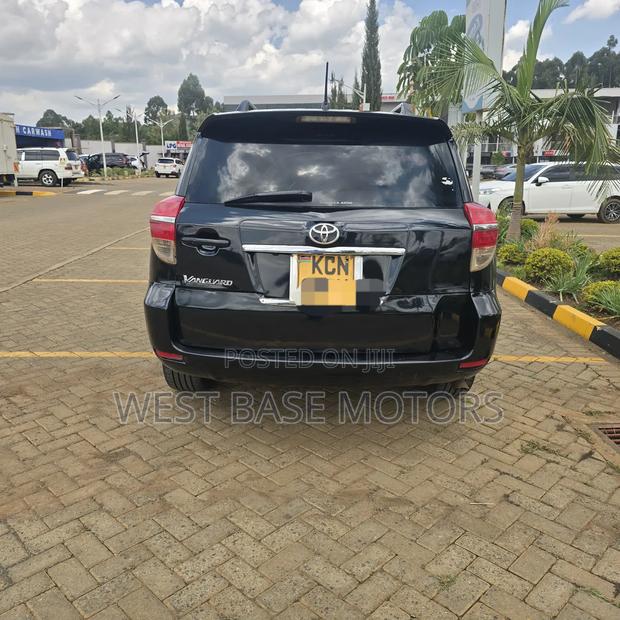 Toyota Vanguard 2010 Black