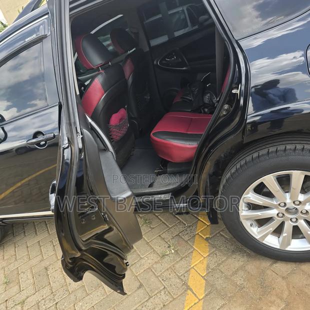 Toyota Vanguard 2010 Black