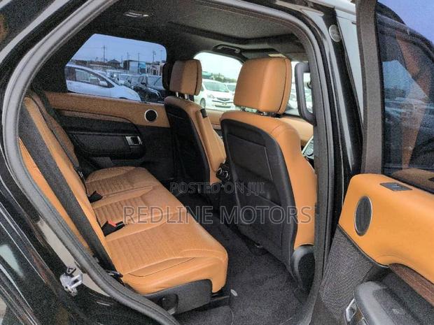 Land Rover Discovery SE 4x4 2019 Black