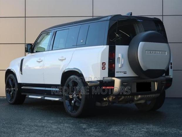 Land Rover Defender S 2021 White