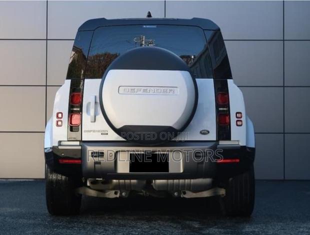 Land Rover Defender S 2021 White