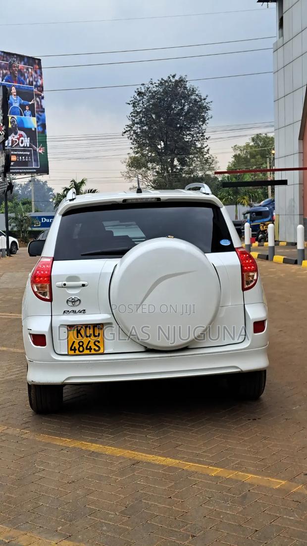 Toyota RAV4 2008 White