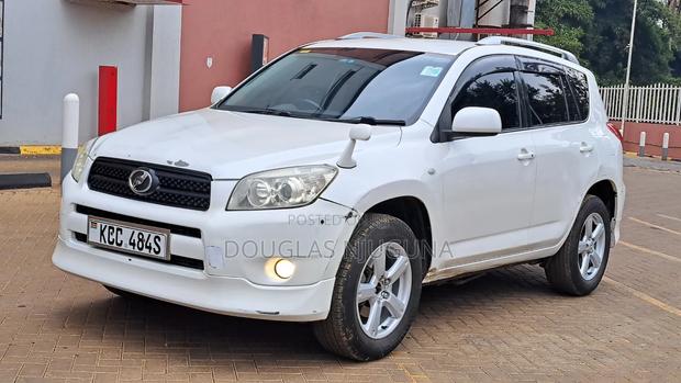 Toyota RAV4 2008 White