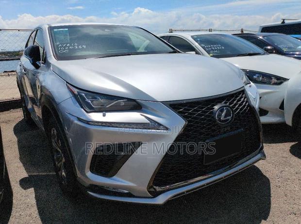 Lexus NX 300h FWD 2019 Silver