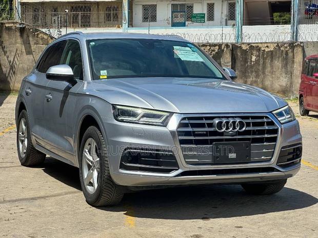 Audi Q5 2.0T Premium AWD quattro 2019 Silver