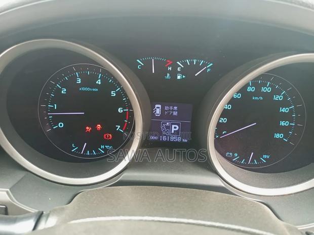 Toyota Land Cruiser 2011 White