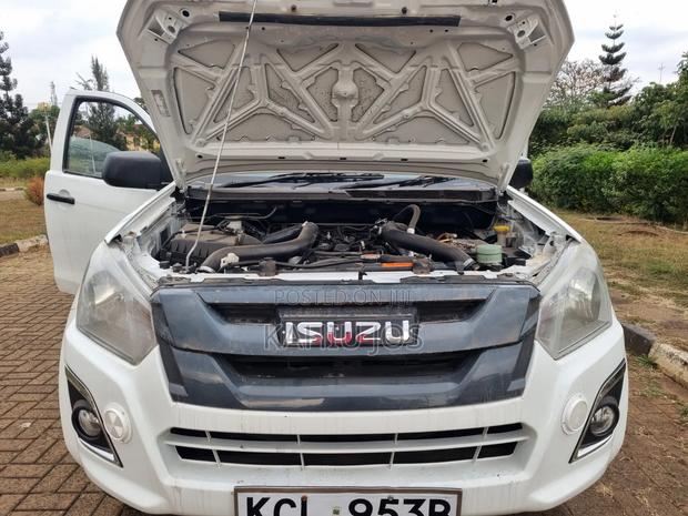 Isuzu D-MAX 2017 Off white