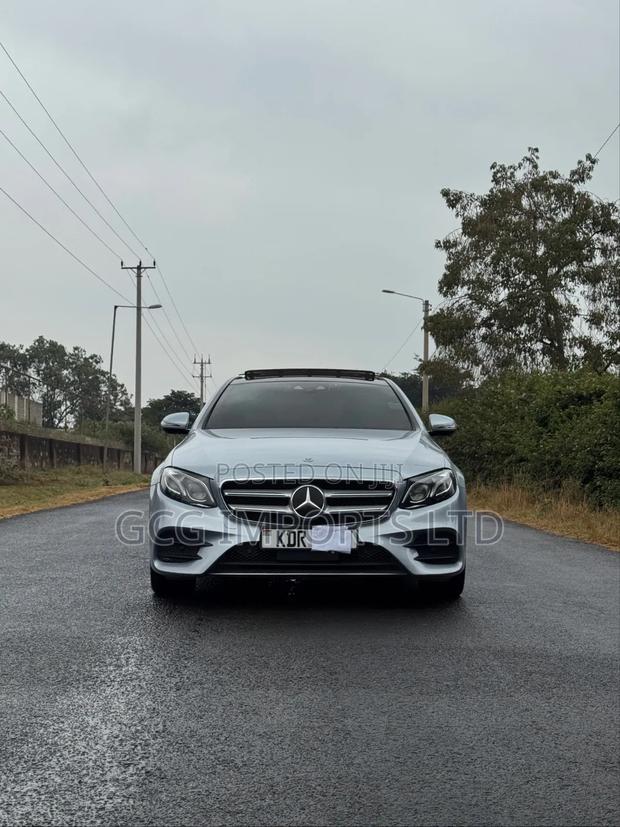 Mercedes-Benz E220 2018 Silver