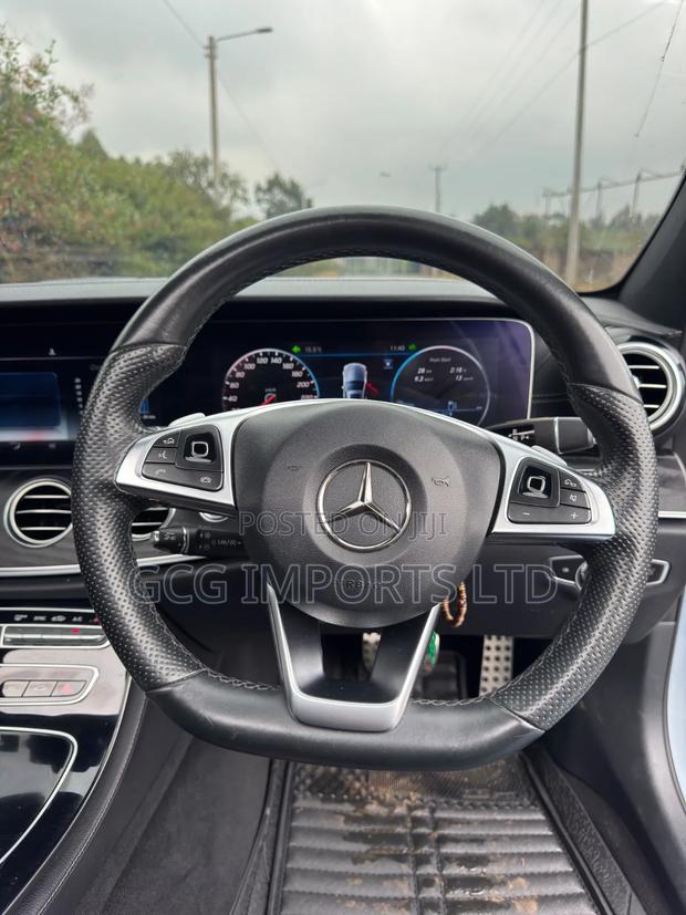 Mercedes-Benz E220 2018 Silver