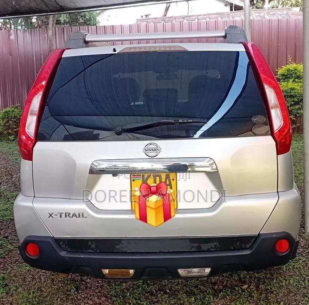Nissan X-Trail 2011 Silver