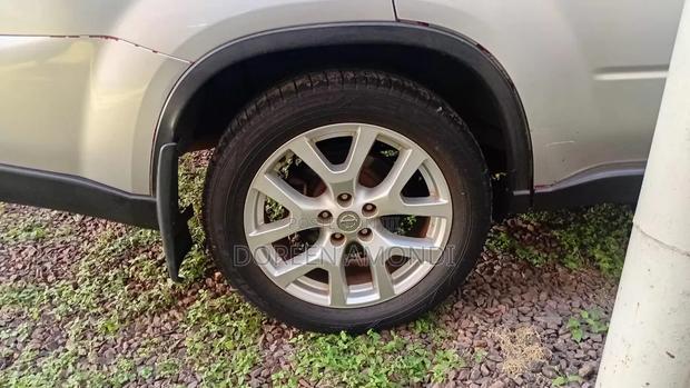 Nissan X-Trail 2011 Silver