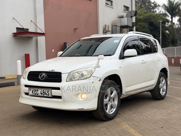 Toyota RAV4 2.4 2008 White