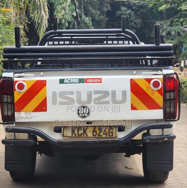 Isuzu D-MAX 2019 White