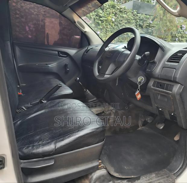 Isuzu D-MAX 2019 White