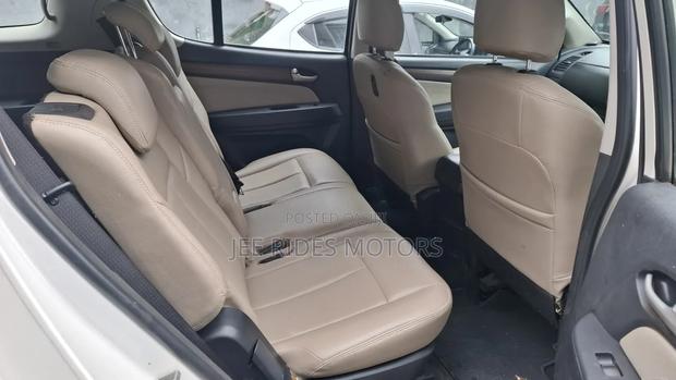 Isuzu MU-X 2015 White