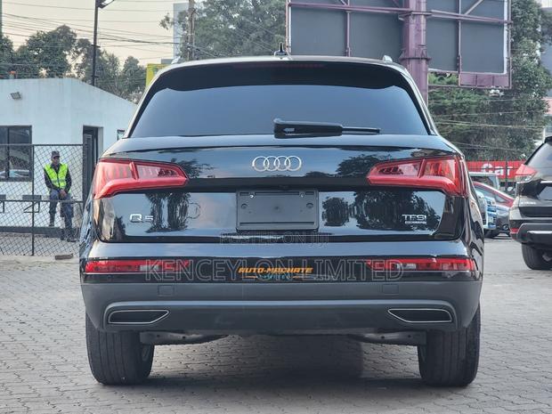 Audi Q5 2.0T Premium AWD quattro 2018 Black