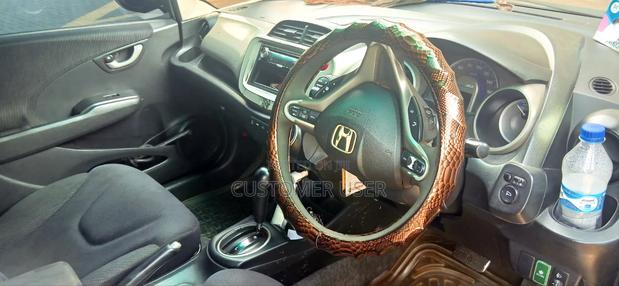 Honda Fit Automatic 2011 Silver