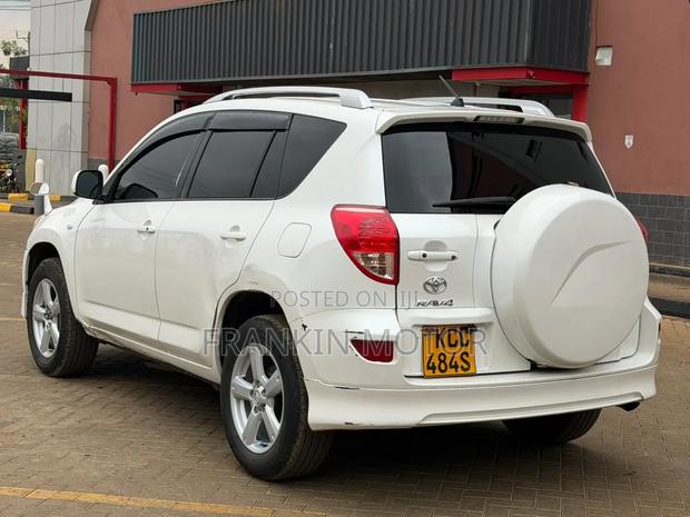 Toyota RAV4 2008 White