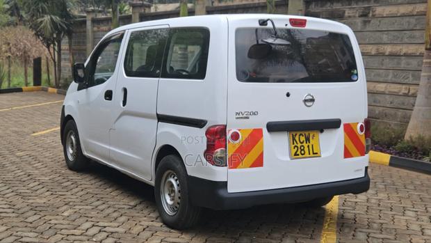 Nissan NP200 2012 White