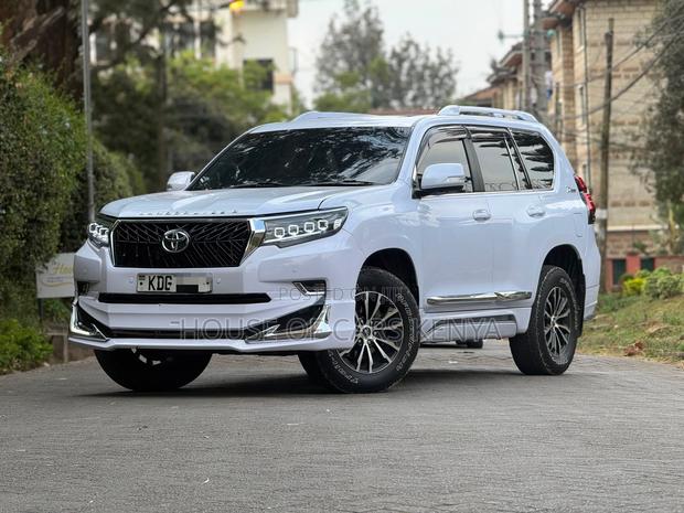 Toyota Land Cruiser Prado 2.8 D-4D 2015 White
