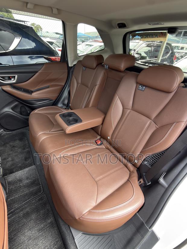 Subaru Forester Premium AWD 2019 White
