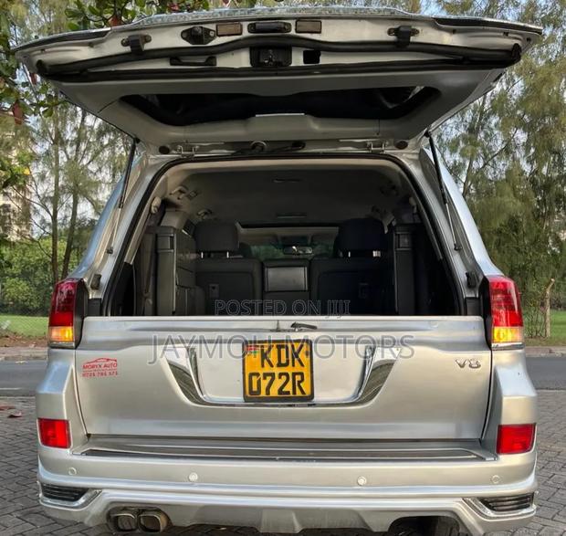 Toyota Land Cruiser 2014