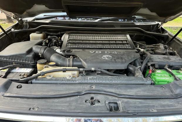Toyota Land Cruiser 2014