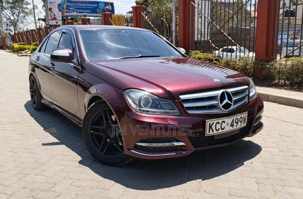 Mercedes-Benz C200 2009 Burgundy