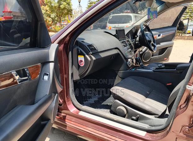 Mercedes-Benz C200 2009 Burgundy