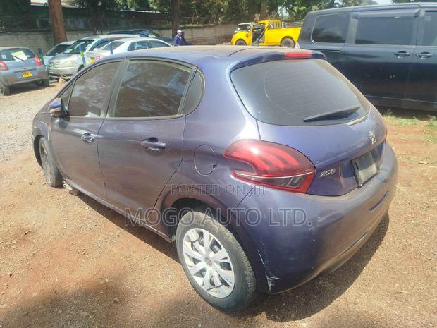 Peugeot 208 2017 Blue