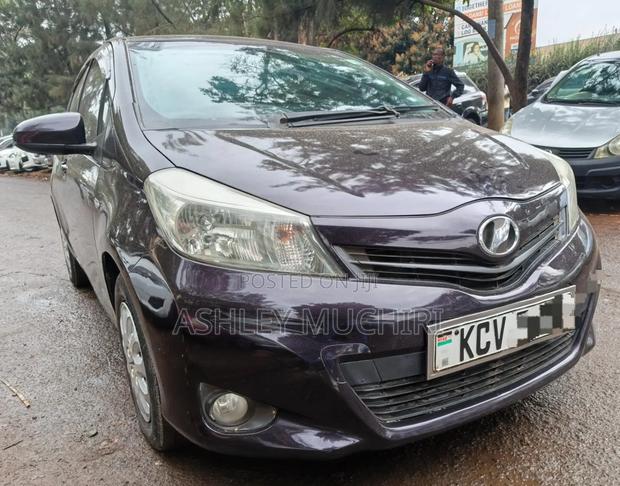 Toyota Vitz 2012 Maroon