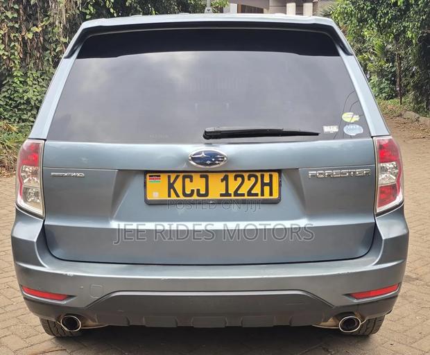 Subaru Forester 2010 Green