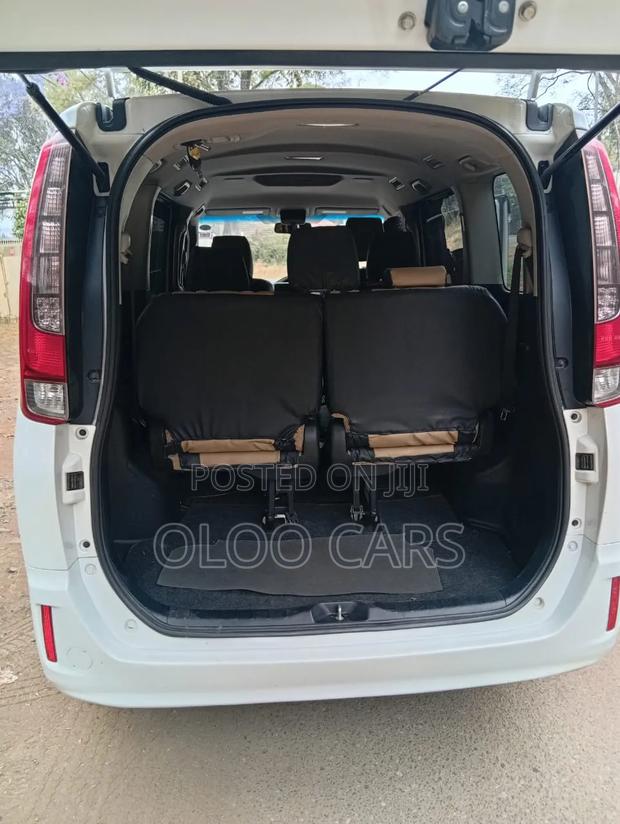 Toyota Noah 2015 White
