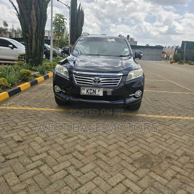 Toyota Vanguard 2010 Black