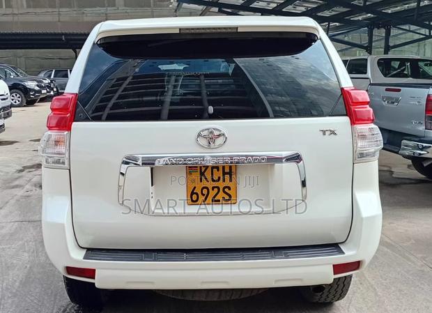 Toyota Land Cruiser Prado 2.7 i 2010 White