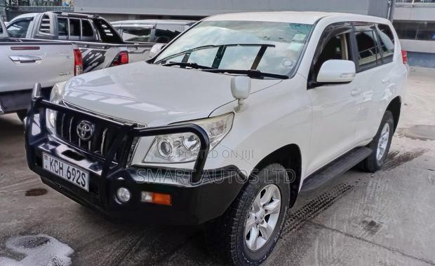 Toyota Land Cruiser Prado 2.7 i 2010 White