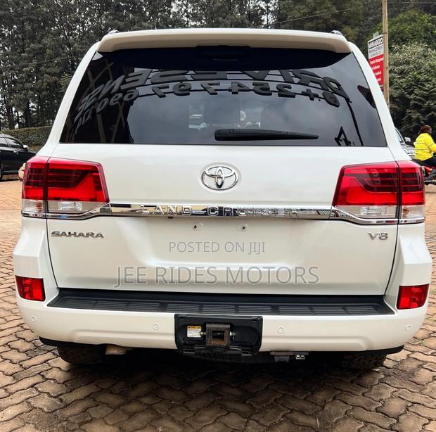 Toyota Land Cruiser 2019 Pearl