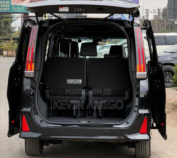 Toyota Noah 2020 Black