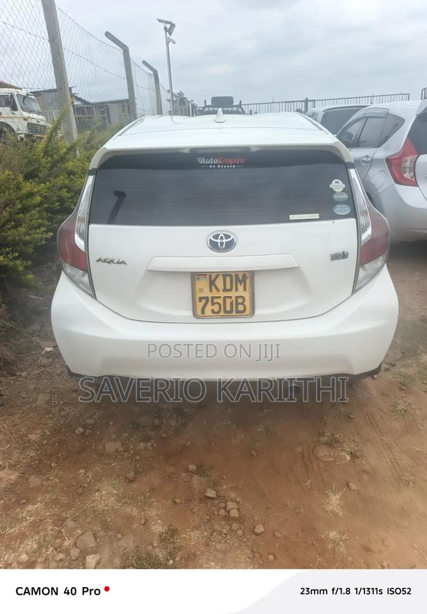 Toyota Aqua 2016 White