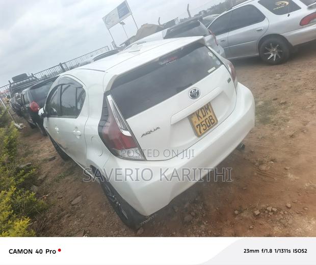 Toyota Aqua 2016 White