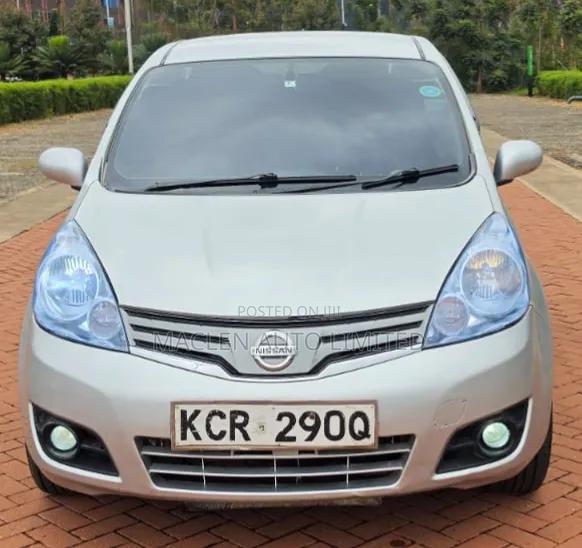 Nissan Note 2011 Silver
