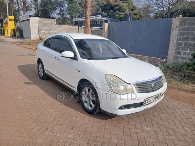 Nissan Bluebird 2009 White